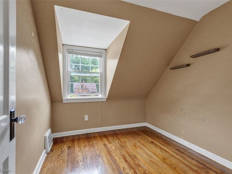 24907 E Oakland Road, Bay Village, OH 44140 Photo 14