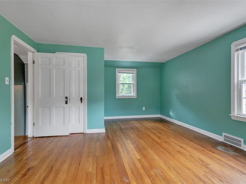24907 E Oakland Road, Bay Village, OH 44140 Photo 17
