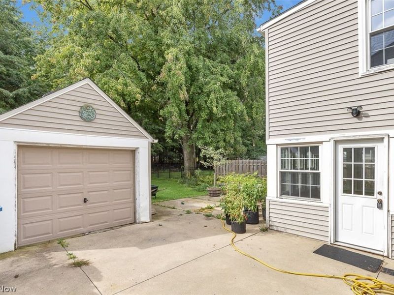 24907 E Oakland Road, Bay Village, OH 44140 Photo 26