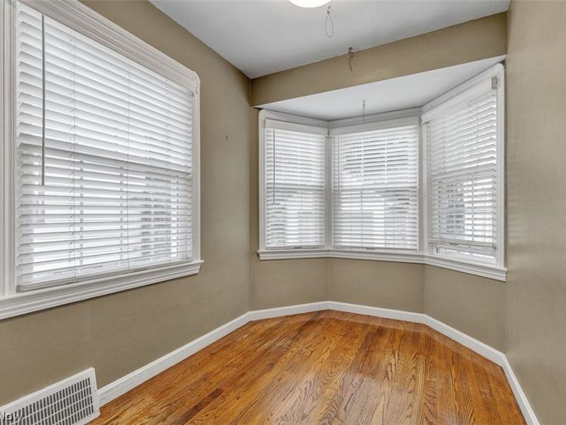 24907 E Oakland Road, Bay Village, OH 44140 Photo 6