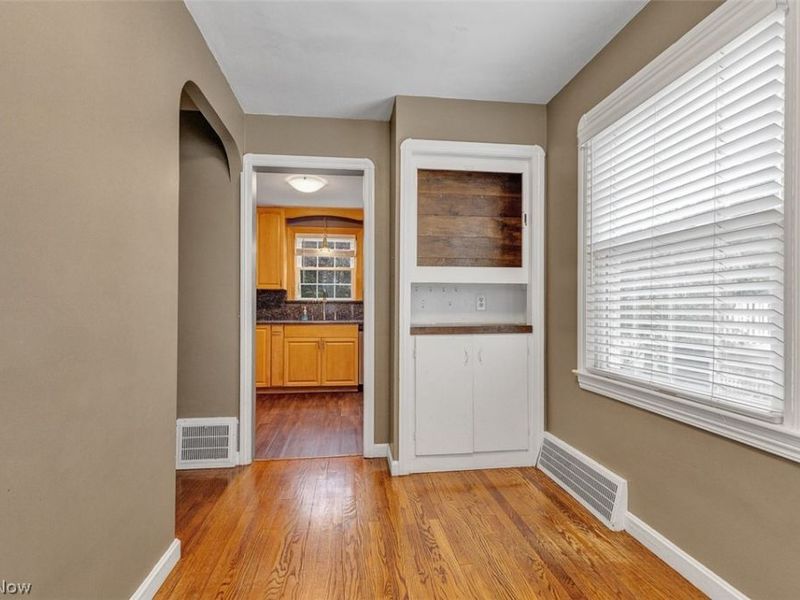 24907 E Oakland Road, Bay Village, OH 44140 Photo 7