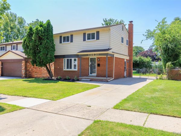 14631 Labelle Street, Oak Park, Mi 48237