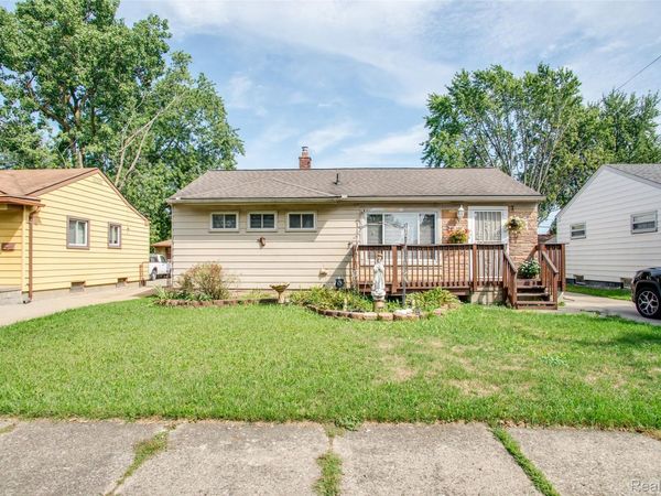 26260 Bryan Street, Roseville, Mi 48066