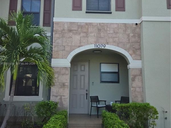11079 W 32nd Ln , Hialeah, FL 33018