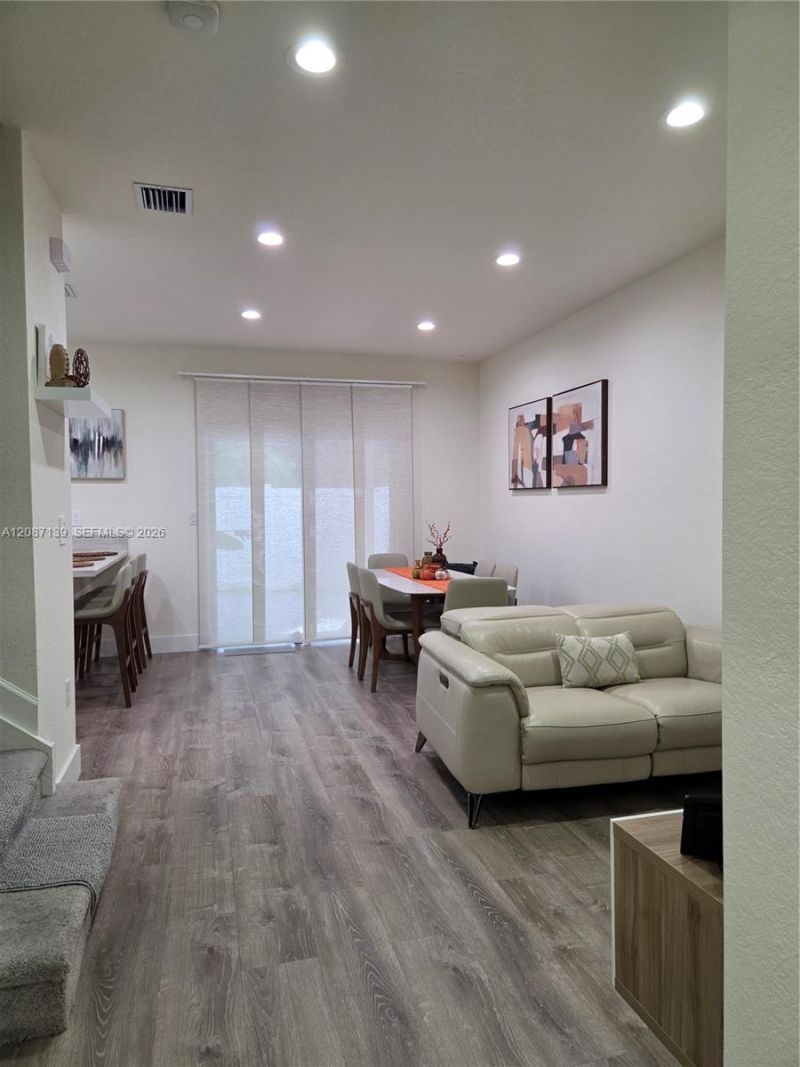 11079 W 32nd Ln, Hialeah, FL 33018 Photo