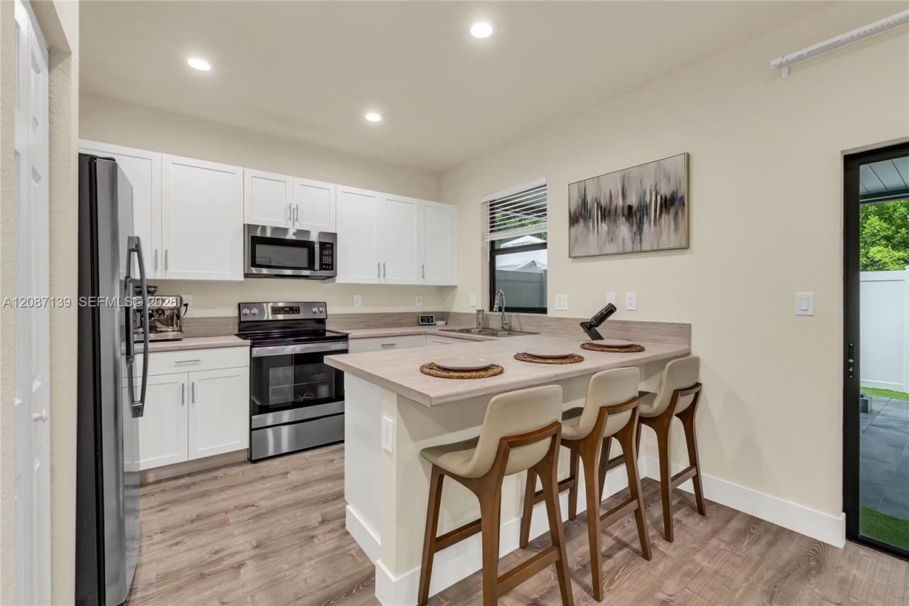 11079 W 32nd Ln, Hialeah, FL 33018 Photo