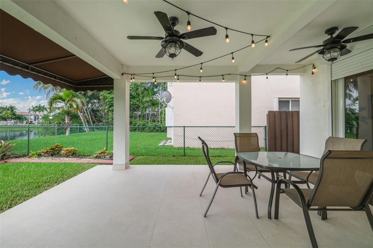 16290 SW 68th Ter, Miami, FL 33193 Photo
