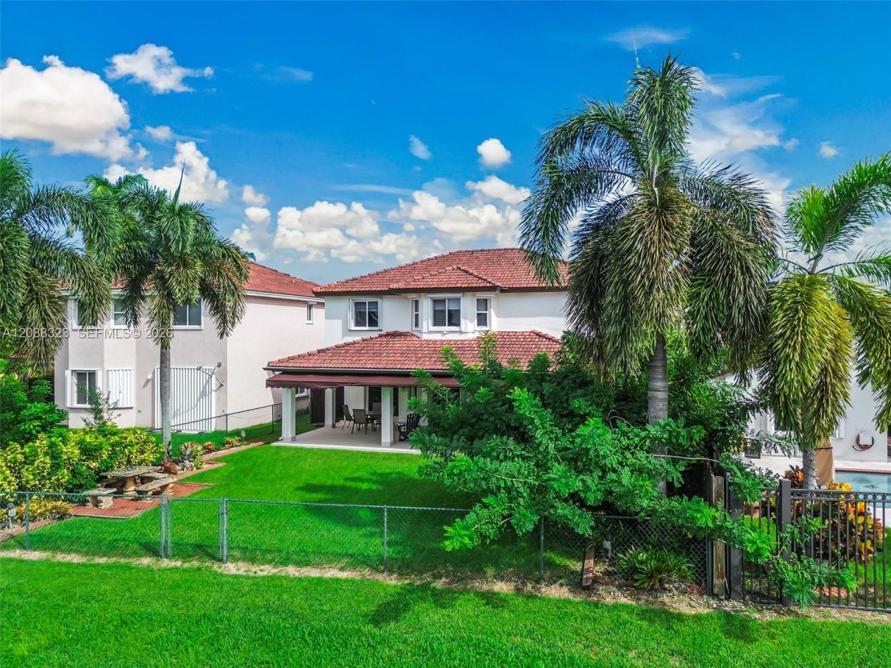 16290 SW 68th Ter, Miami, FL 33193 Photo