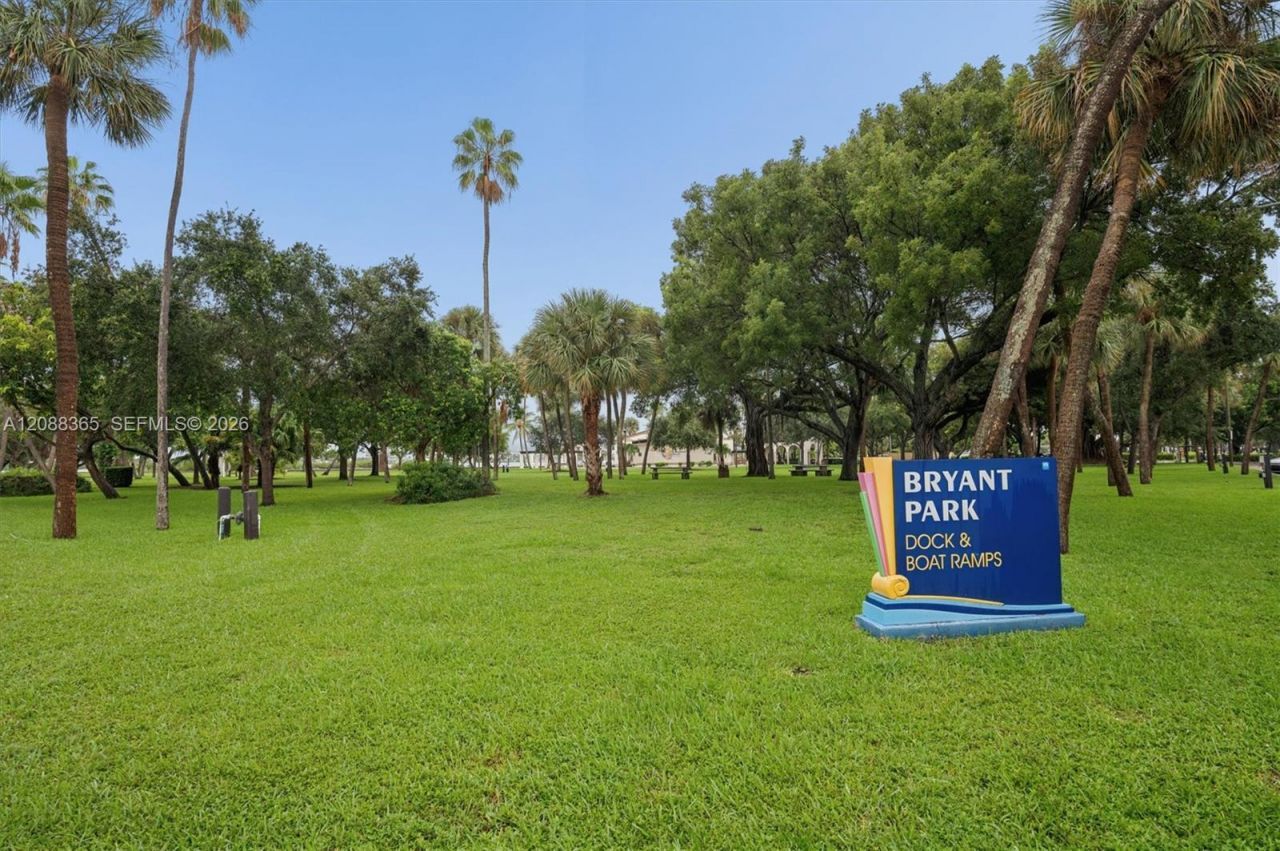 1 N Golfview Rd , Unit 201, Lake Worth, FL 33460 Photo