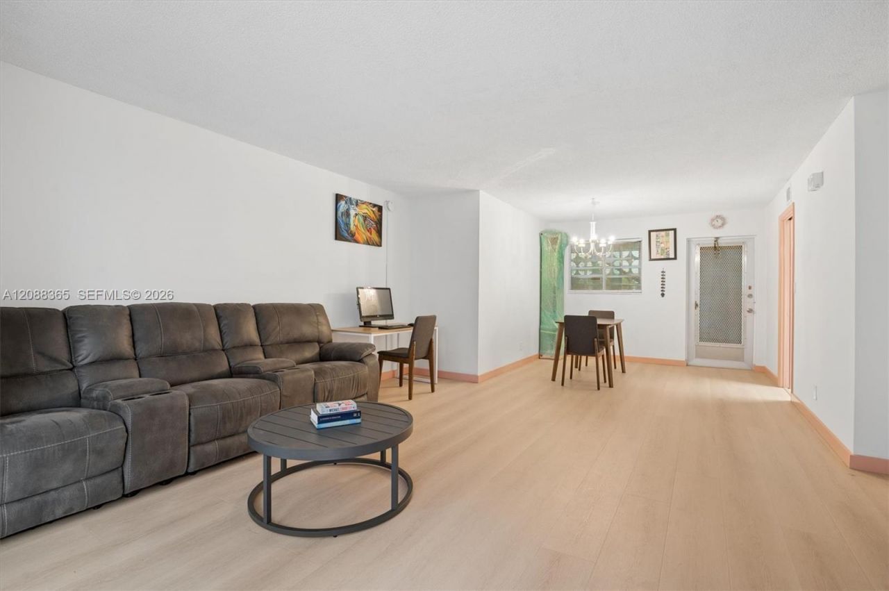 1 N Golfview Rd , Unit 201, Lake Worth, FL 33460 Photo