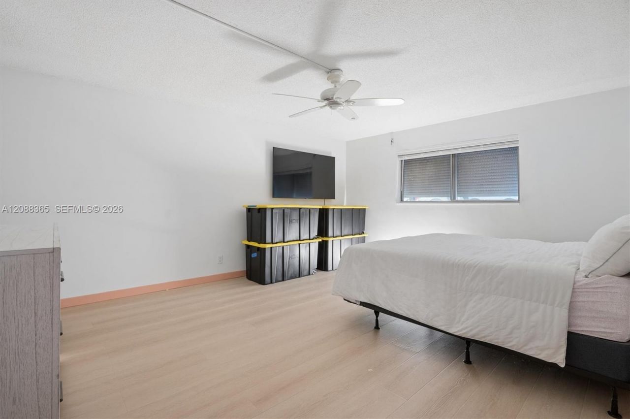 1 N Golfview Rd , Unit 201, Lake Worth, FL 33460 Photo
