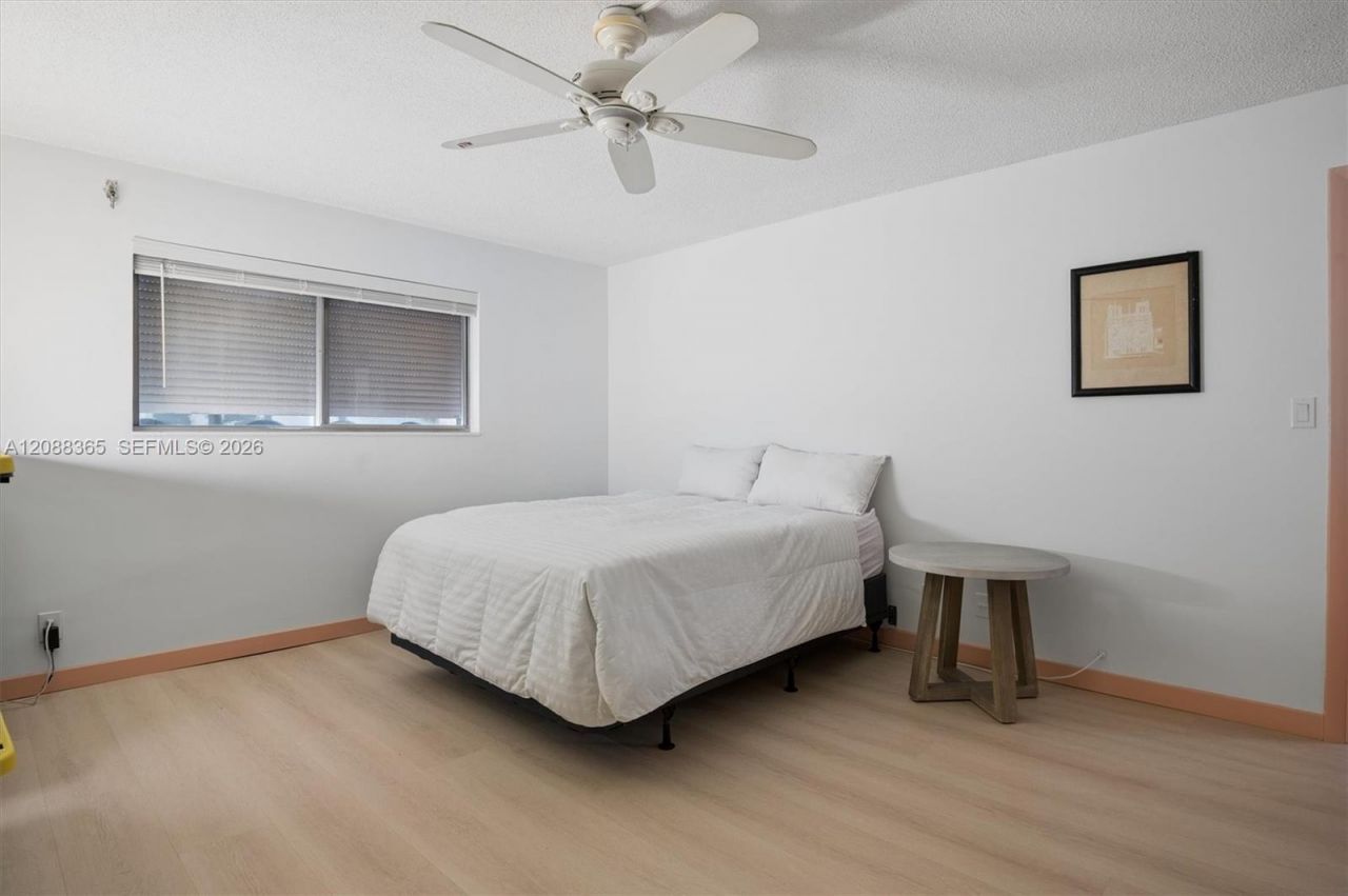 1 N Golfview Rd , Unit 201, Lake Worth, FL 33460 Photo