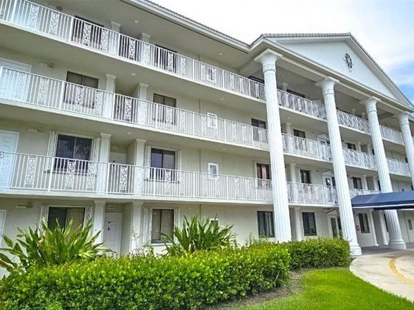 2621 Village Blvd , Unit 102, West Palm Beach, FL 33409