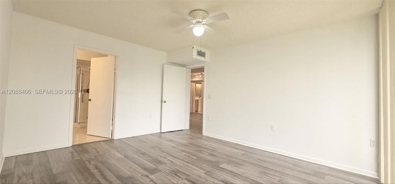 2621 Village Blvd, Unit 102, West Palm Beach, FL 33409 Photo