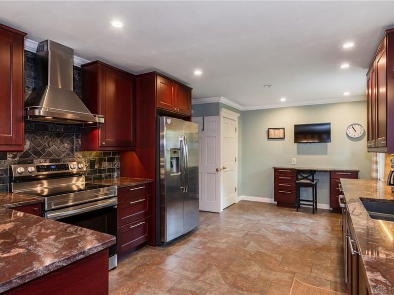 6912 Morrow Drive, Clayton, OH 45415 Photo 12