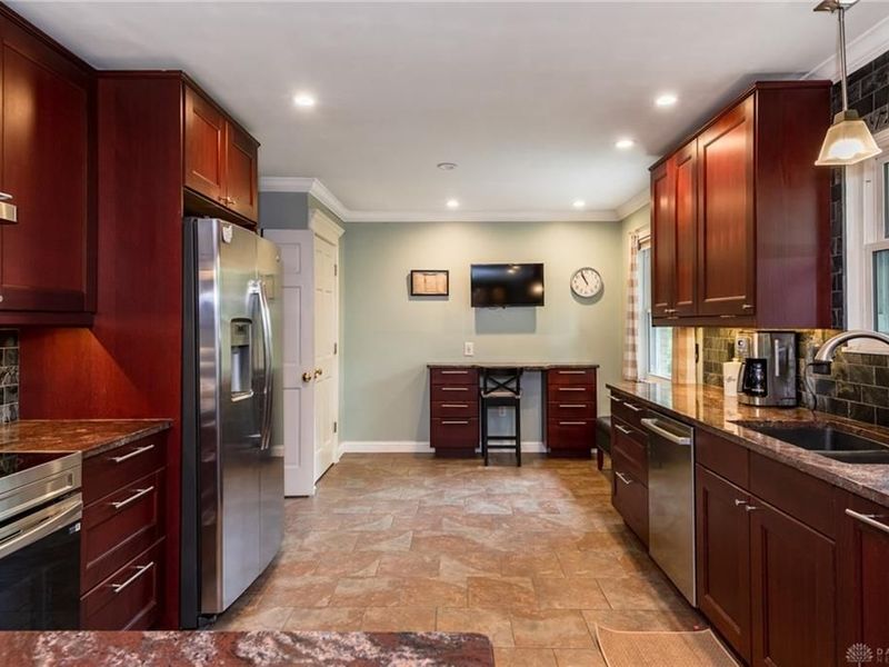 6912 Morrow Drive, Clayton, OH 45415 Photo 13