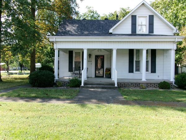 304 South Powell Street, Norris City, IL 62869