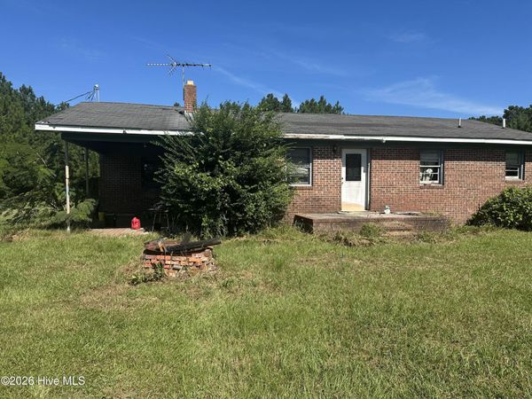 3844 N C 30 , Stokes, NC 27884