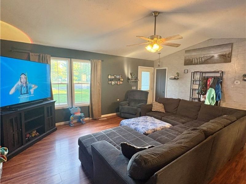169 Kingsville Way, Roaming Shores, OH 44084 Photo 9