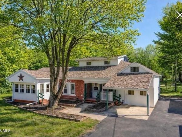 4496 County Highway 1-2 , Swanton, OH 43558