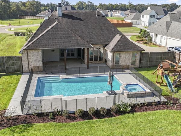 36392 Westin Ridge Dr, Geismar, LA 70734
