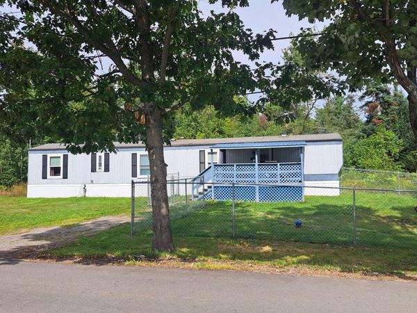 21 Goff Road , Dexter, ME 04930