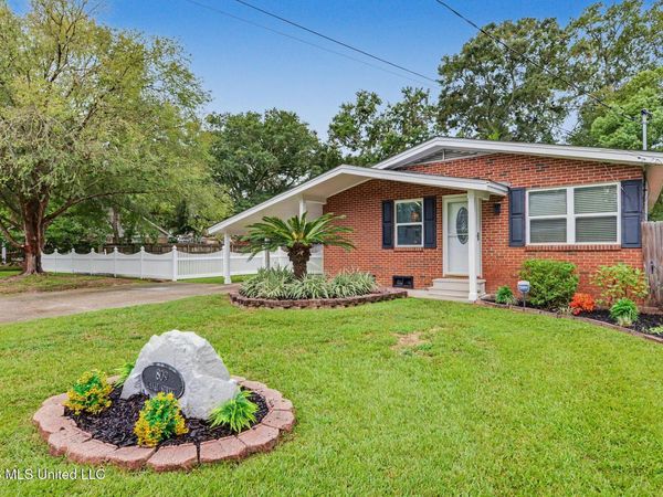 809 Canal Street, Pascagoula, MS 39567