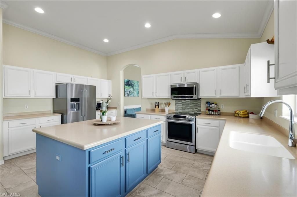 2095 Sagebrush Cir, Naples, FL 34120 Photo