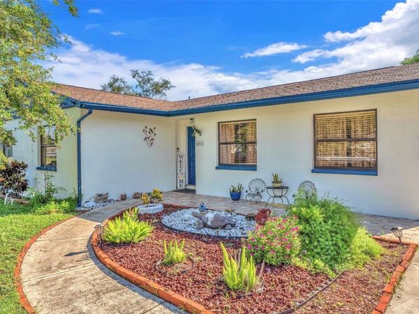 6011 ROSEWOOD DRIVE, TAMPA, FL 33615