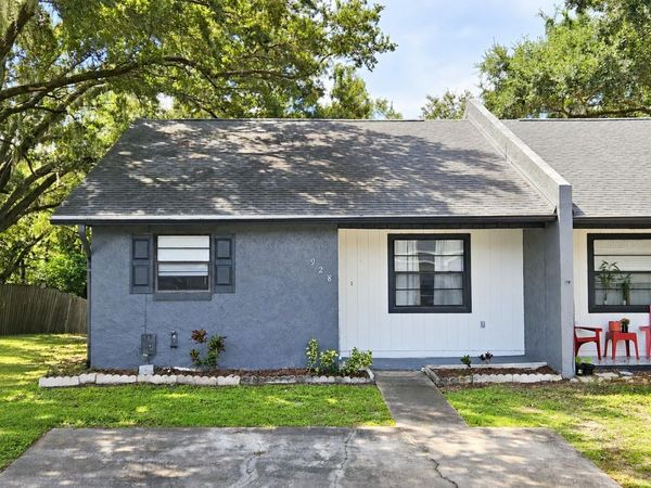 928 WINNIE LANE , LAKELAND, FL 33813