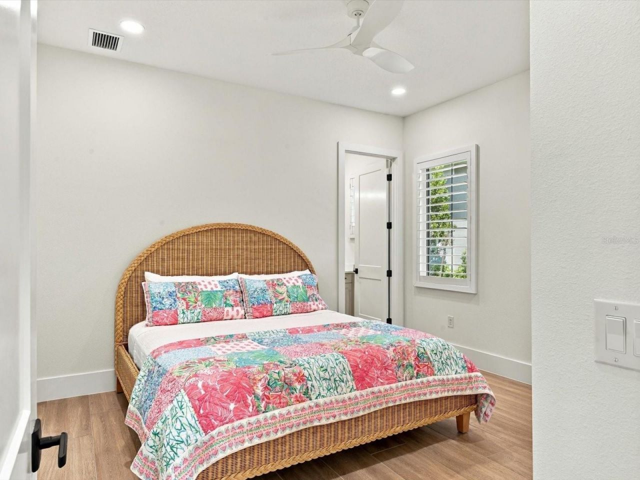 532 Blue Shell Loop, Sarasota, FL 34240 Photo