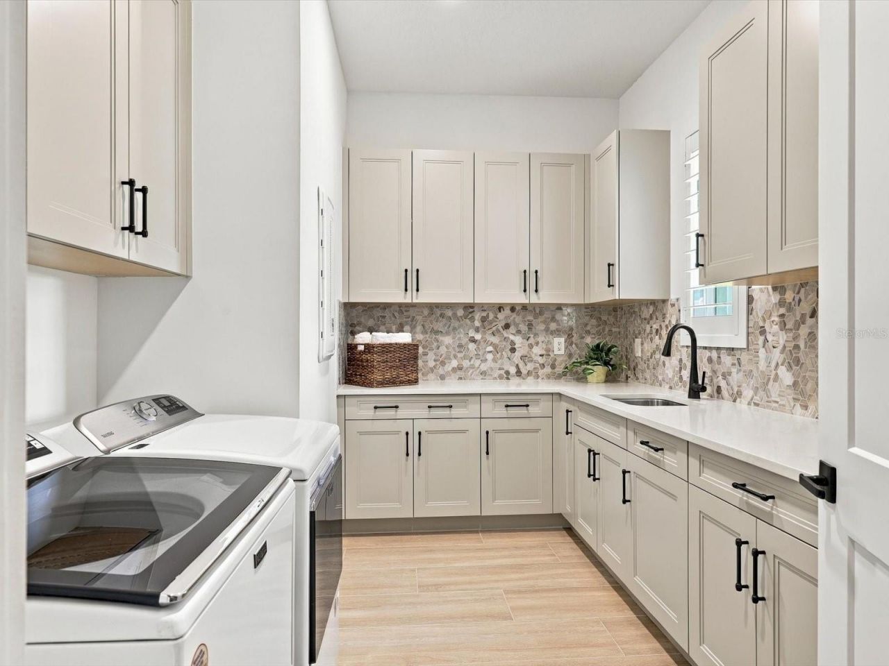 532 Blue Shell Loop, Sarasota, FL 34240 Photo
