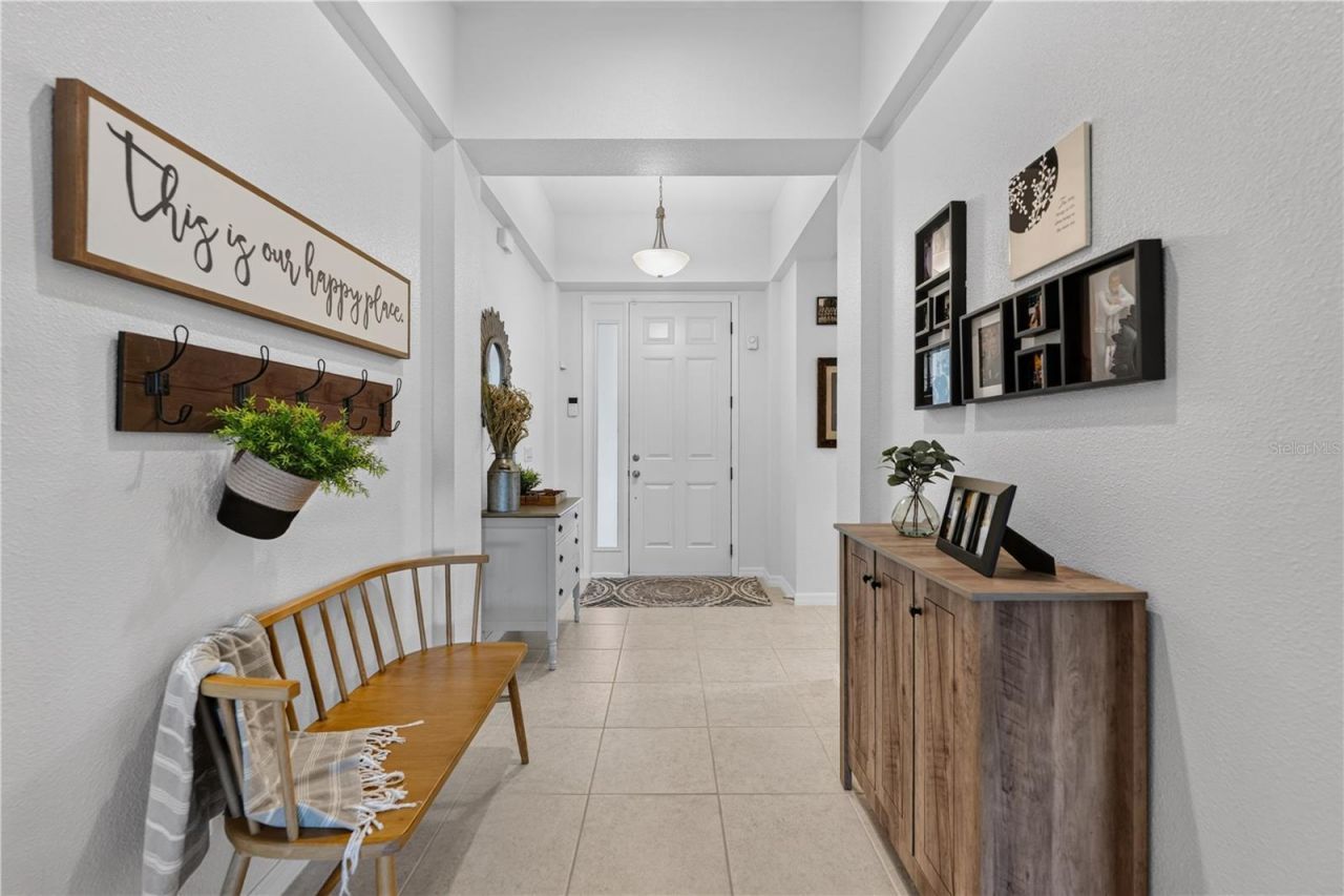 37102 Scenic Bluff Drive, Grand Island, FL 32735 Photo