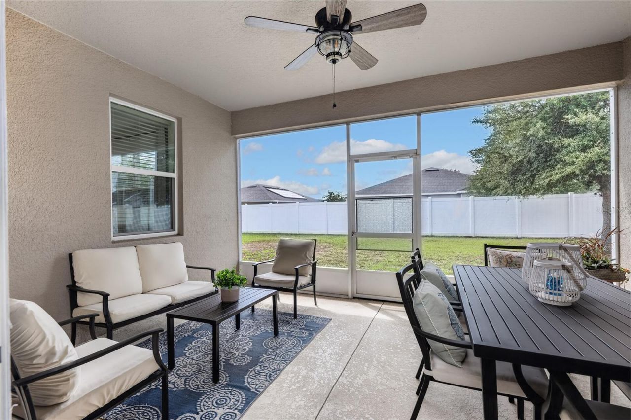 37102 Scenic Bluff Drive, Grand Island, FL 32735 Photo