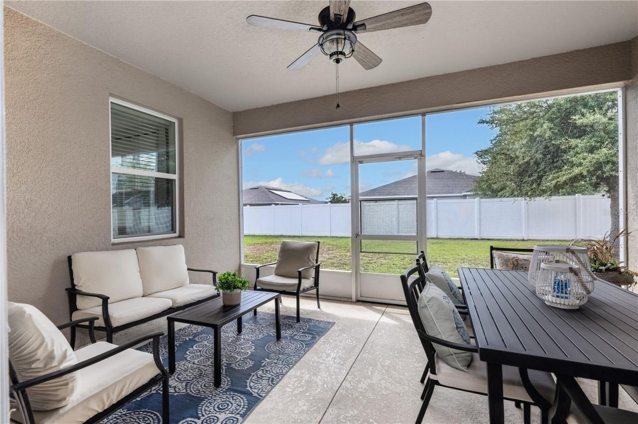 37102 Scenic Bluff Drive, Grand Island, FL 32735 Photo