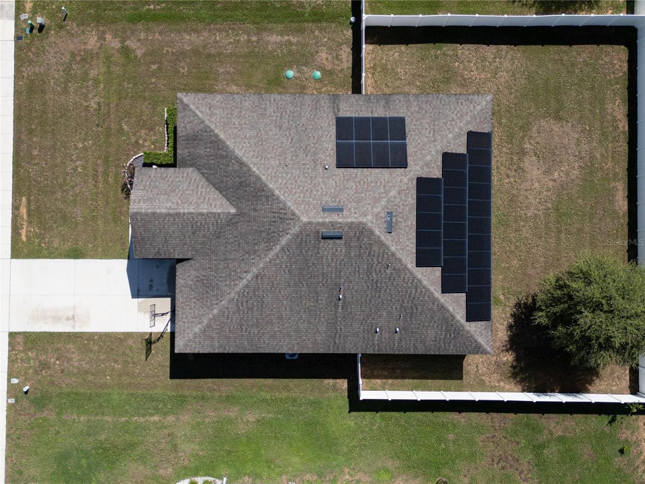 37102 Scenic Bluff Drive, Grand Island, FL 32735 Photo