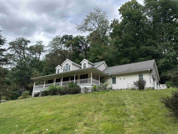102 HIDDEN VALLEY Court, SAVANNA, IL 61074