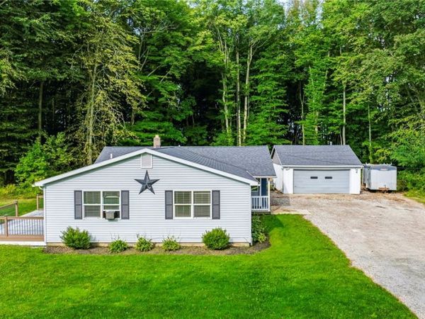 1993 Dadeyville Road , Austinburg, OH 44010