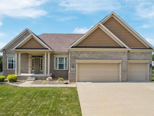 3898 Kenway Boulevard , Uniontown, OH 44685
