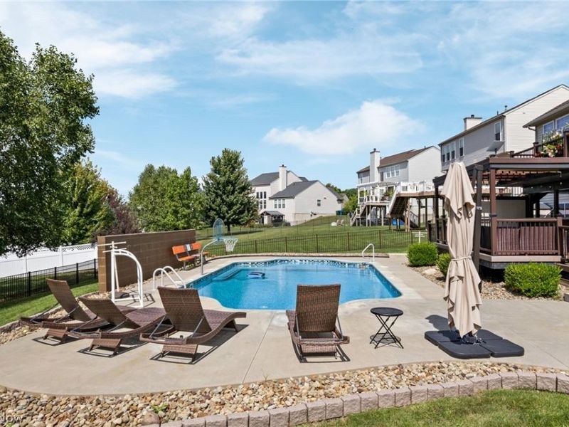 3898 Kenway Boulevard, Uniontown, OH 44685 Photo 3