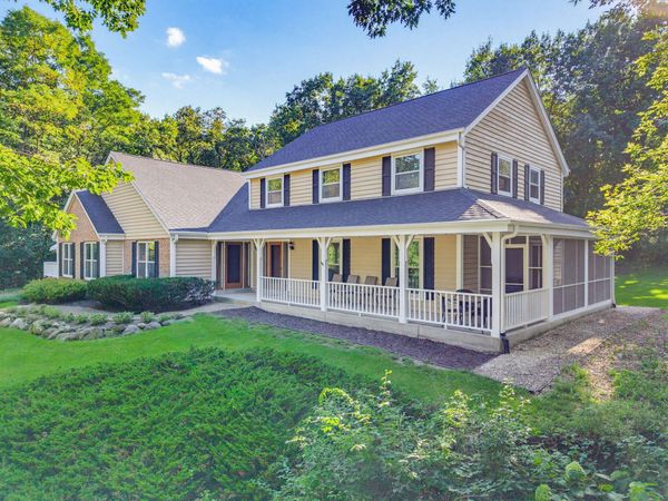W2254 Kniep Rd, Spring Prairie, WI 53121