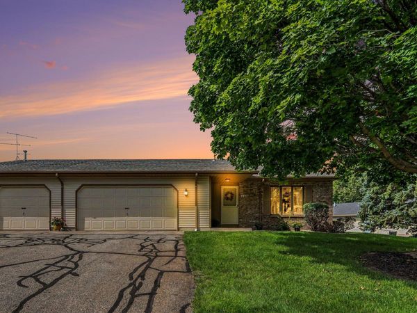 6661 Leisure Creek Drive SE, Caledonia, MI 49316