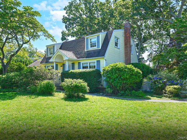 20 Brook Lane , Smithtown, NY 11787