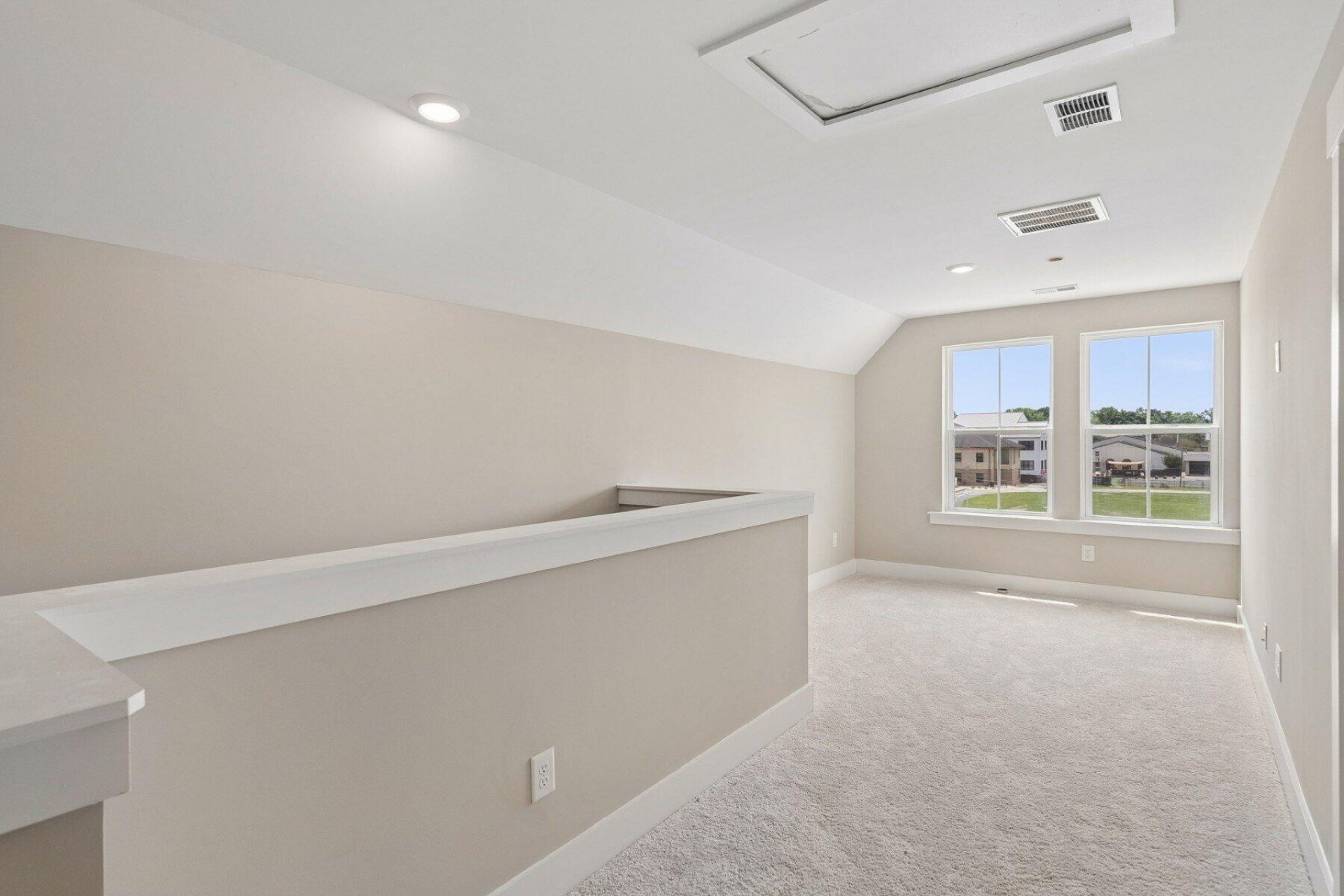 254 Newtown Creek Drive Photo 32