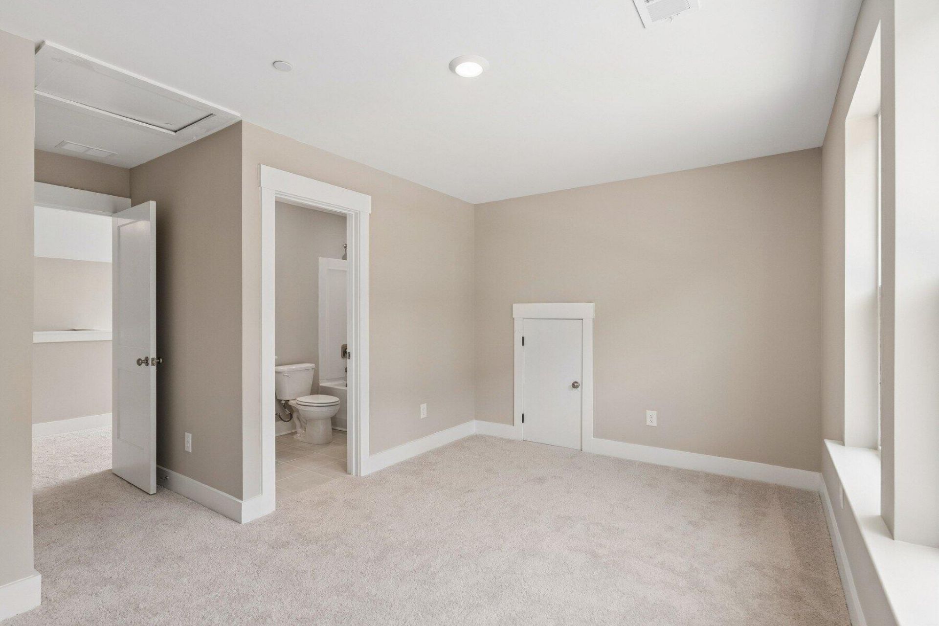 254 Newtown Creek Drive Photo 35
