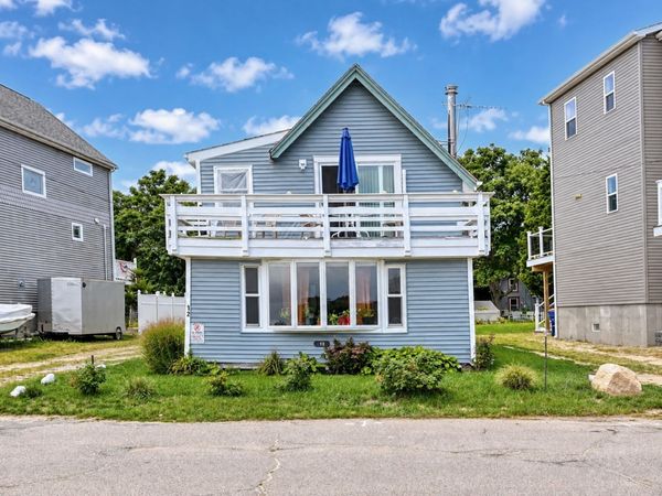 12 North Blvd, Wareham, MA 02558