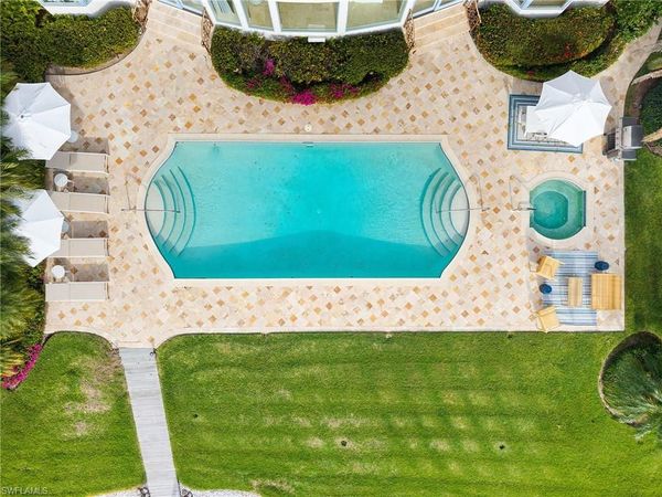 1060 Galleon DR, NAPLES, FL 34102