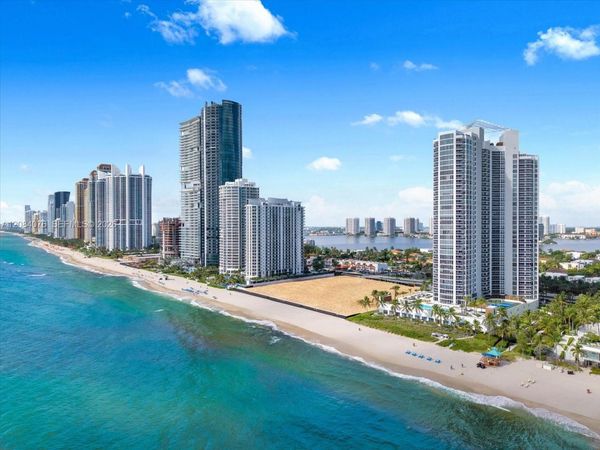 18911 Collins Ave, Unit 606, Sunny Isles Beach, FL 33160