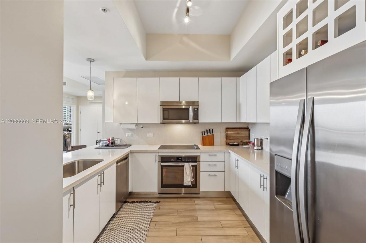 999 SW 1st Ave, Unit UPH12, Miami, FL 33130 Photo
