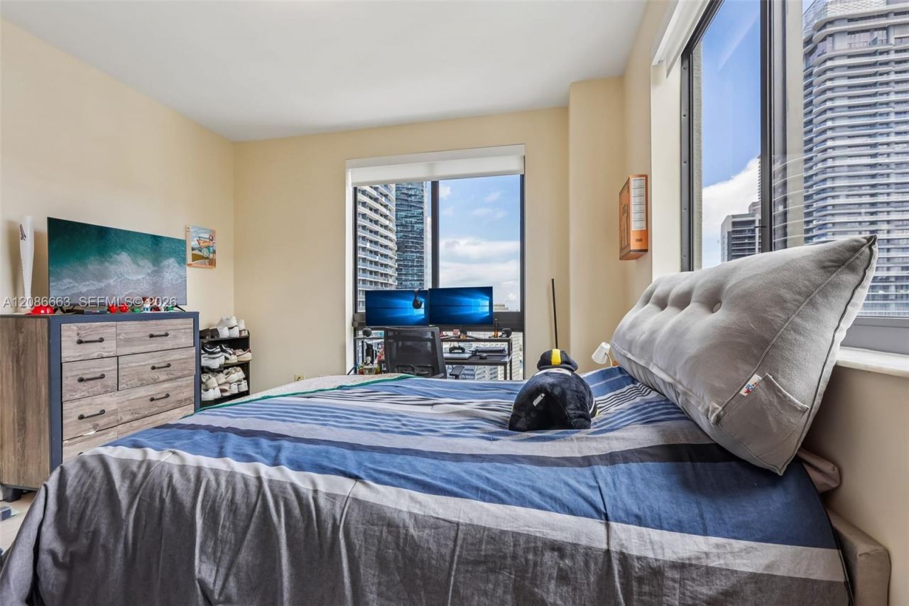 999 SW 1st Ave, Unit UPH12, Miami, FL 33130 Photo